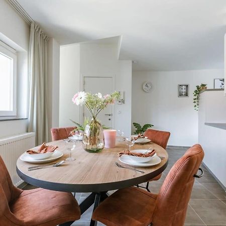 Pleasant Apartment Near The Center Of Гент Екстериор снимка