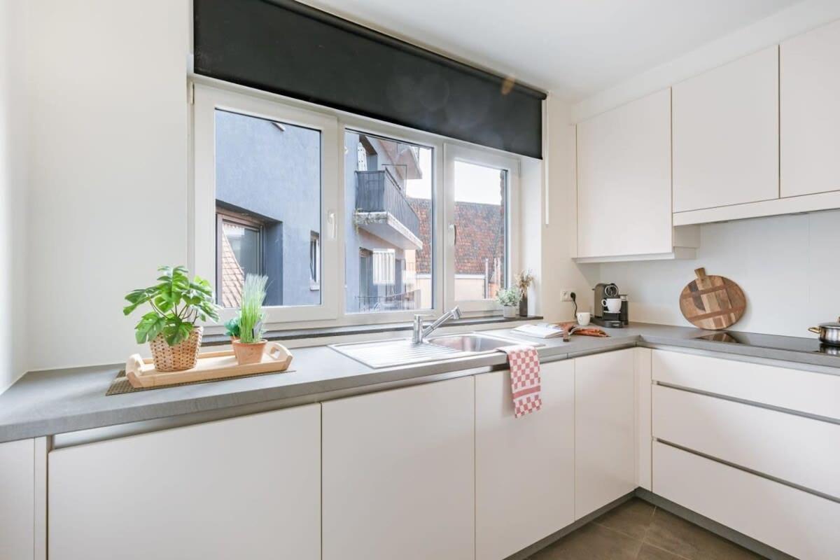 Pleasant Apartment Near The Center Of Гент Екстериор снимка