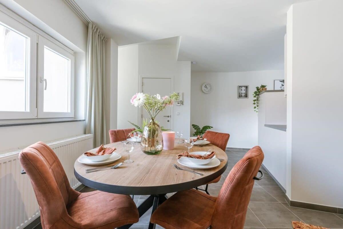 Pleasant Apartment Near The Center Of Гент Екстериор снимка