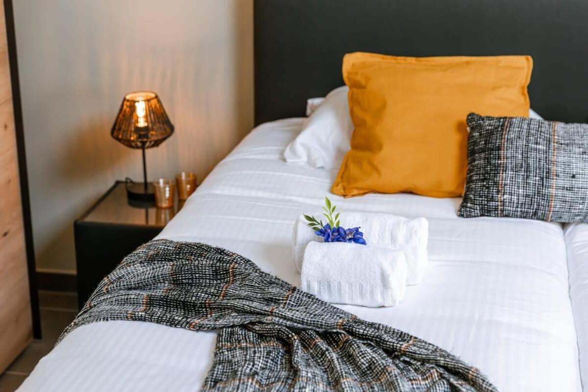 Pleasant Apartment Near The Center Of Гент Екстериор снимка